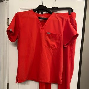 Figs neon red size large